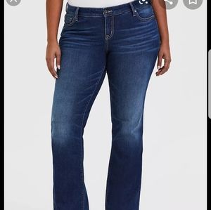 Torrid medium blue stretch 22s boot cut jeans